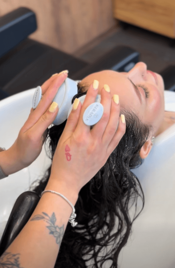Zabiegi na skórę głowy Warszawa Wola zdrowe włosy zaczynają się od skóry Salon fryzjersko-kosmetyczny Rozczochrany Harry